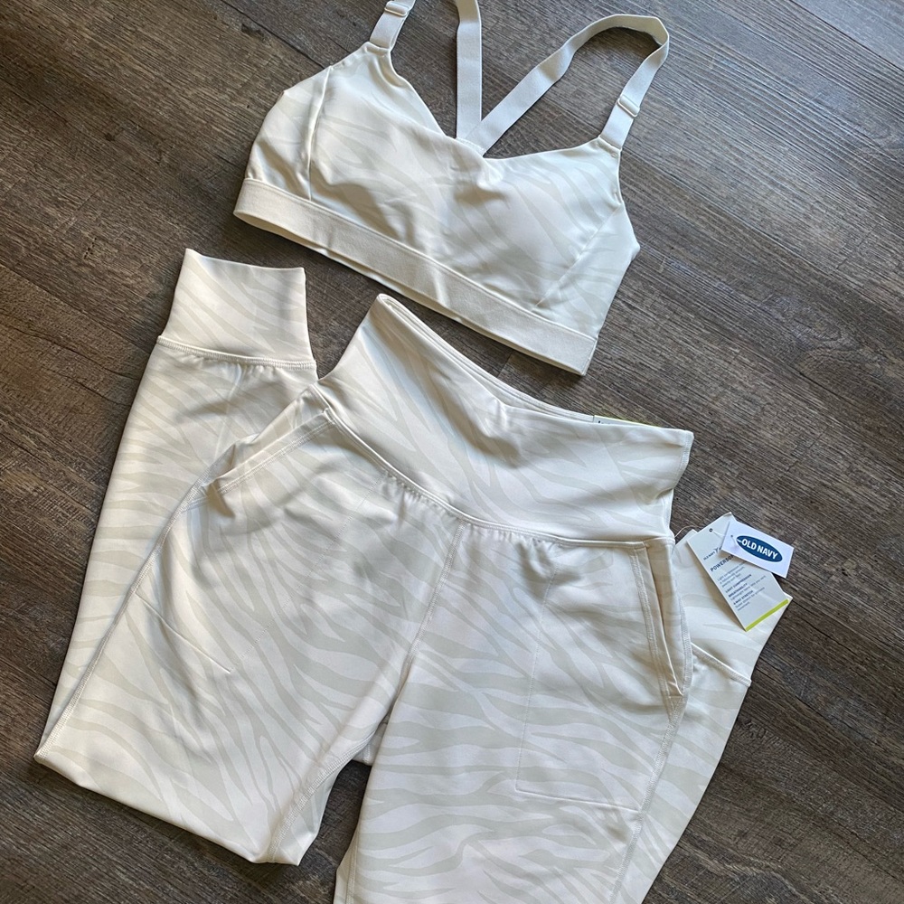 Old Navy Cream Zebra Jogger Workout SET